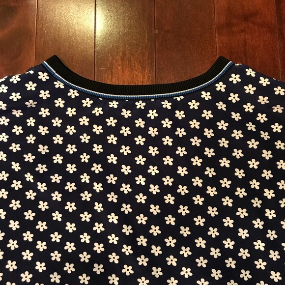 UNIQLO Floral Print Short Sleeve Blouse Top Small - Picture 8 of 8